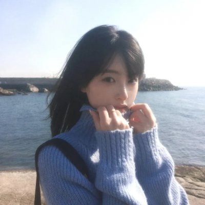 追梦的黎族女娃娃